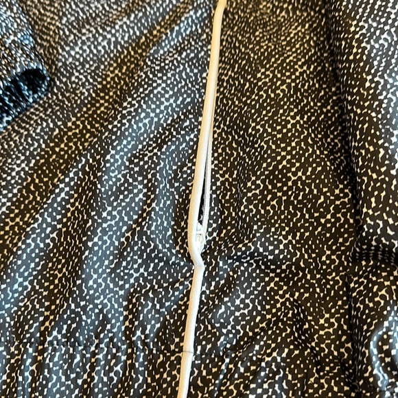 T by Talbots windbreaker with hood. - Picture 3 of 6